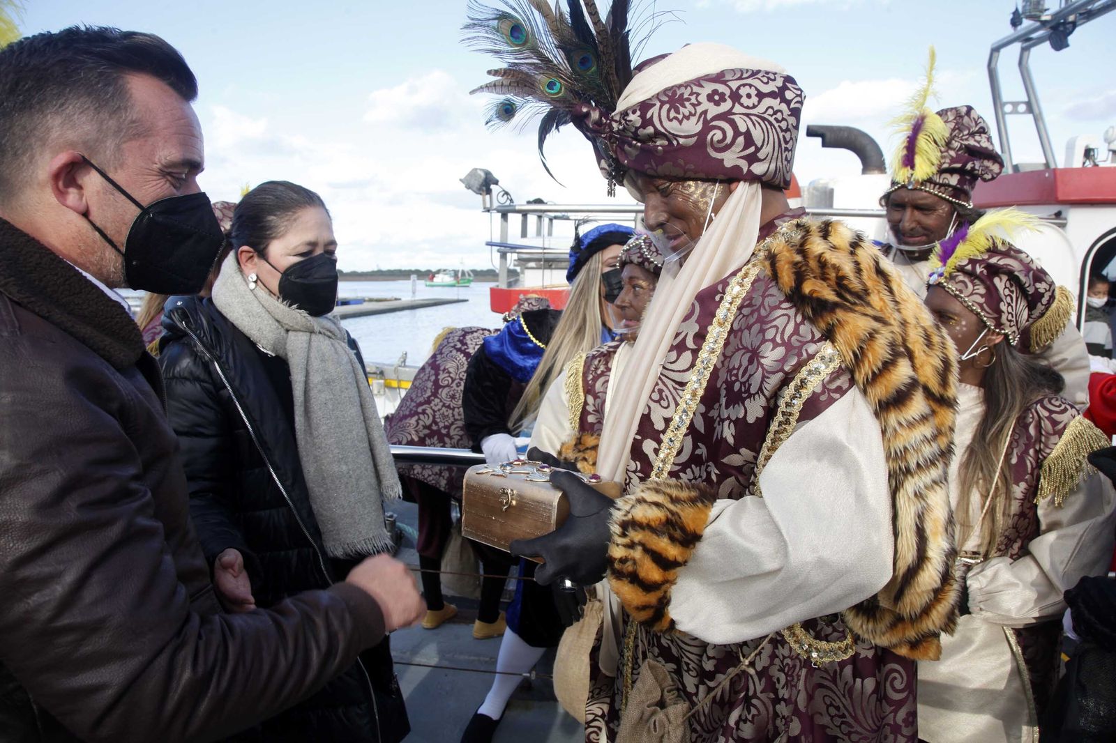 Imágenes de las cabalgatas de Reyes en Cartaya, Isla Cristina, Ayamonte y Punta Umbría