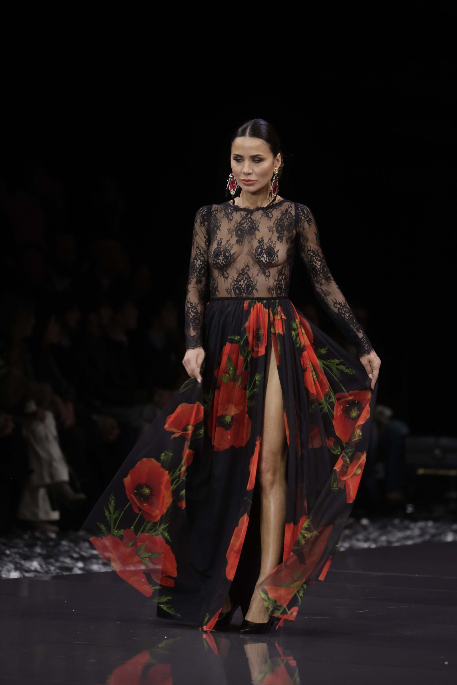 El desfile de Pilar Rubio en SIMOF 2023, todas las fotos