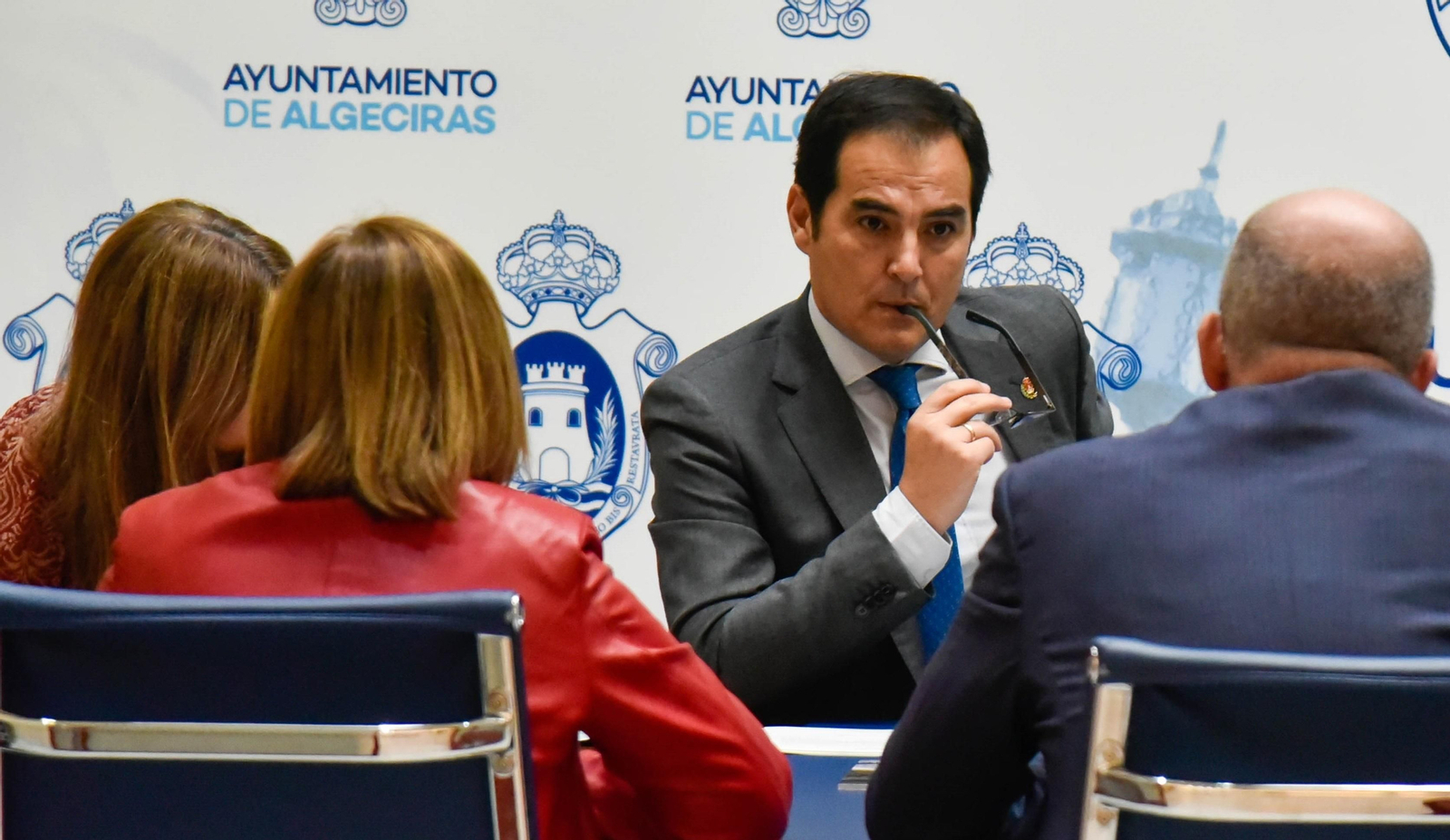 José Antonio Nieto, consejero de Justicia, Administración Local y Función Pública de la Junta de Andalucía, en una reunión en el Ayuntamiento de Algeciras.