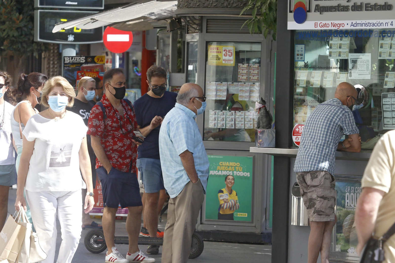 Las calles de Córdoba se llenan tras la época estival