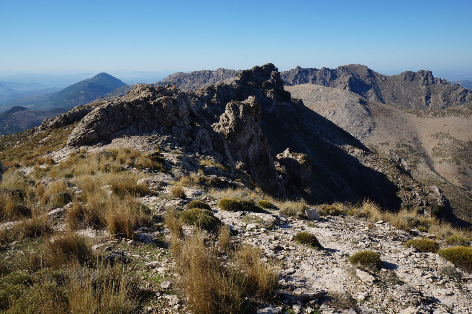 Un recorrido en fotografías de la subida a la Tiñosa, el pico más alto de Córdoba