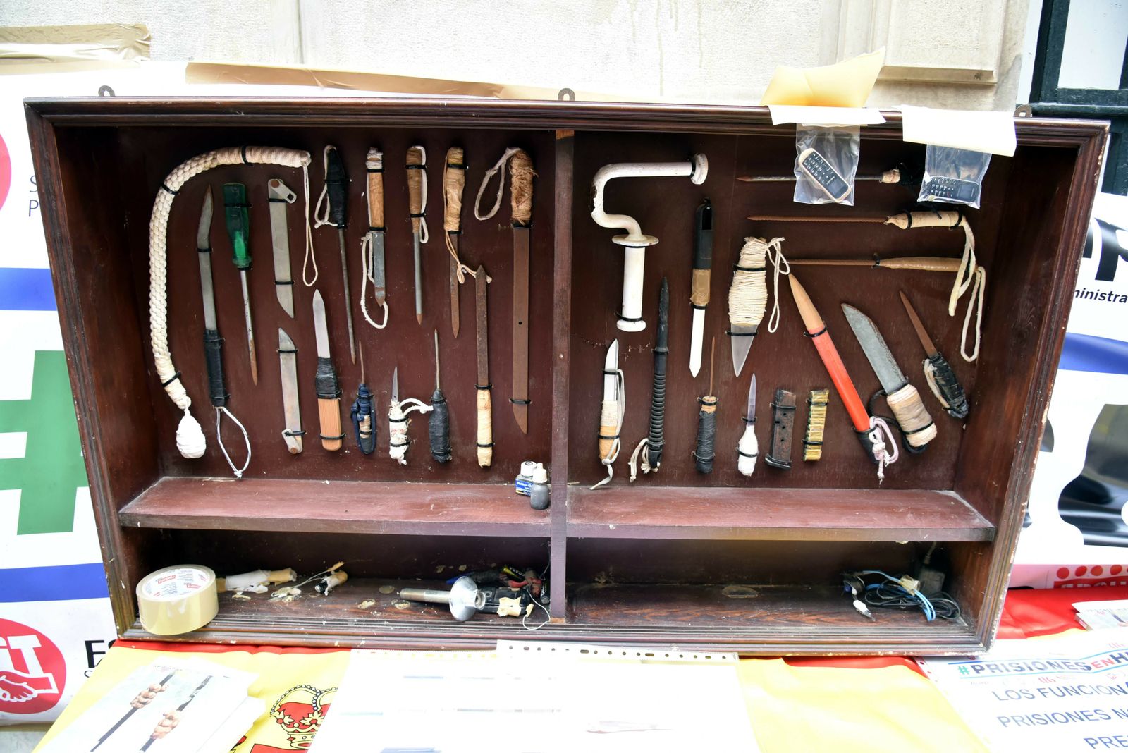 Objetos punzantes intervenidos en la cárcel de Botafuegos.