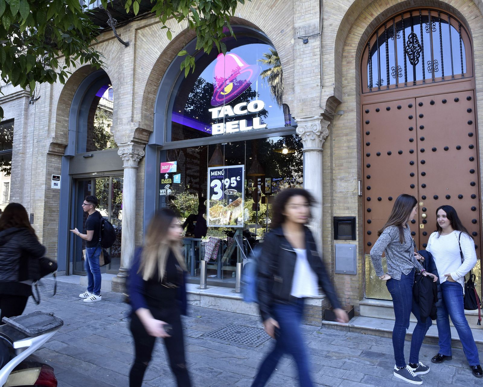 El establecimiento hostelero de la calle Santo Tomás.