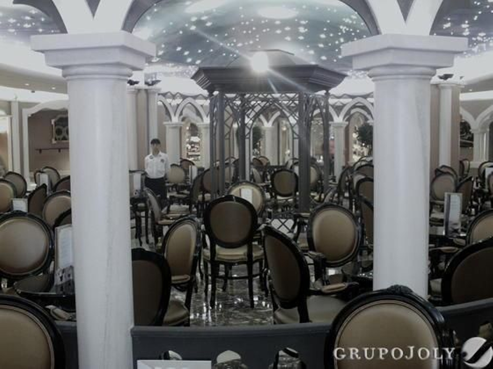 Una visita por el lujoso crucero MSC Divina en su preinauguración en Cádiz.

Foto: Sara Mancera