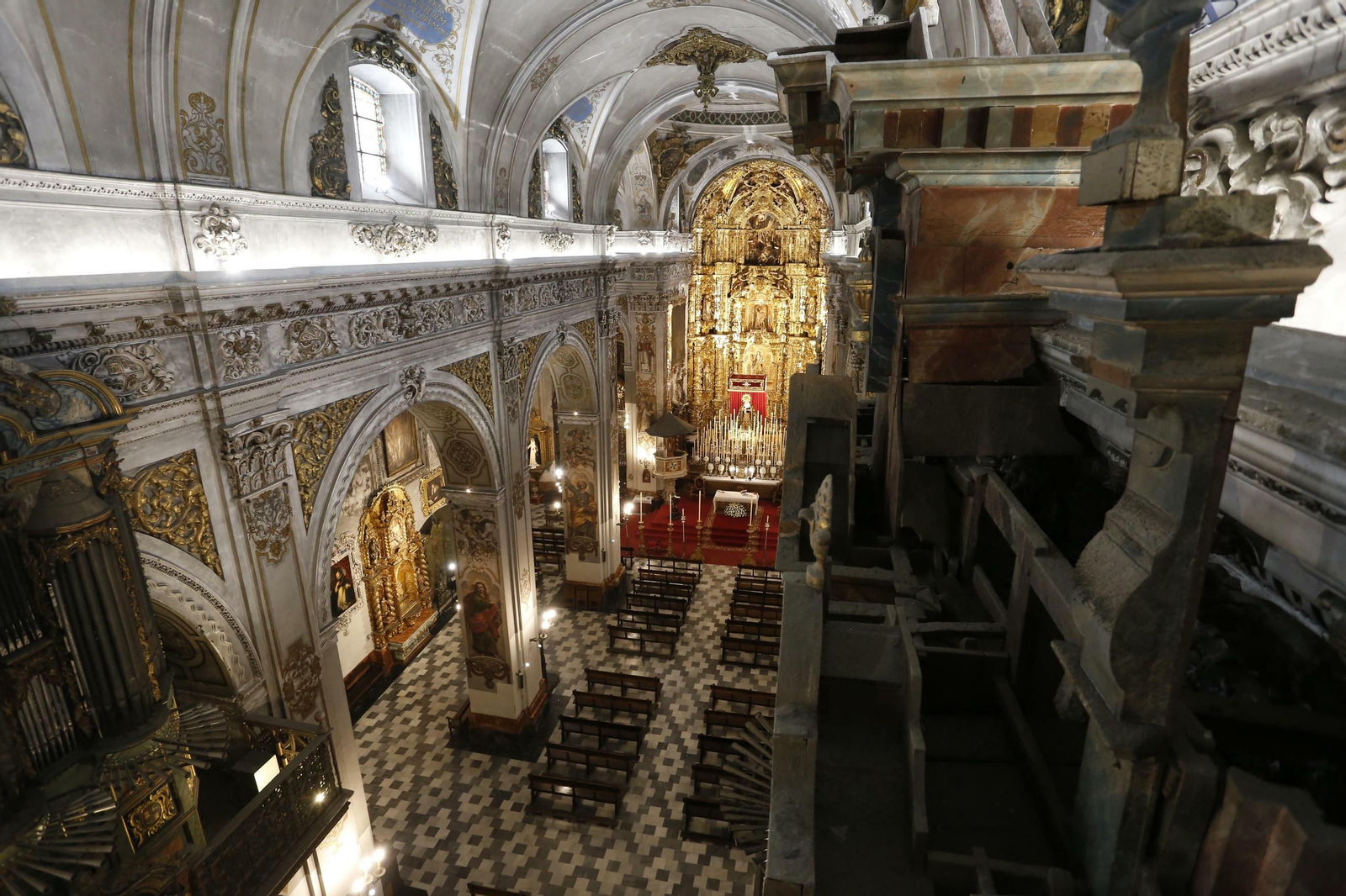 La restauración del coro alto de la parroquia de la Magdalena