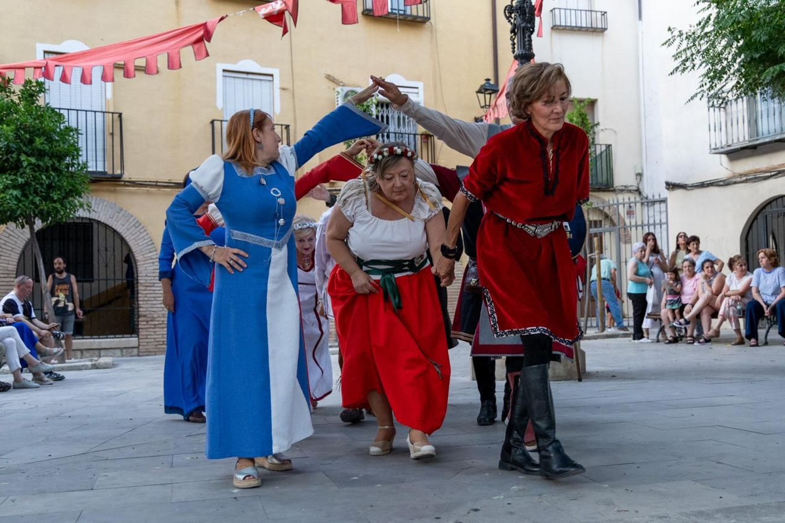 Exhibición de Bailes Medievales y Pasacalles del Lagarto de la Magdalena