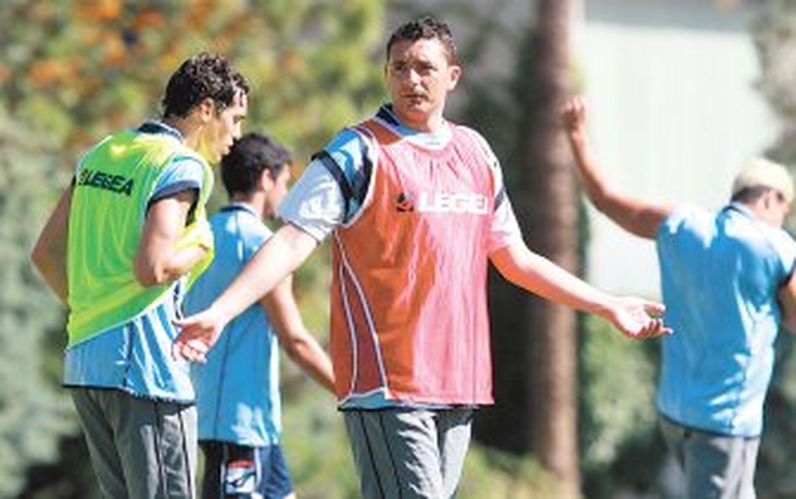 La plantilla desmiente a Morales