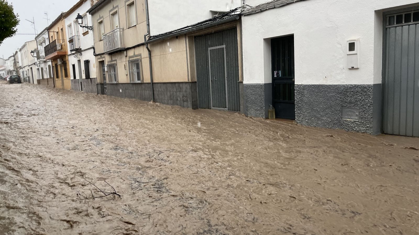 Inundaciones en las calles de Monte Lope Álvarez.