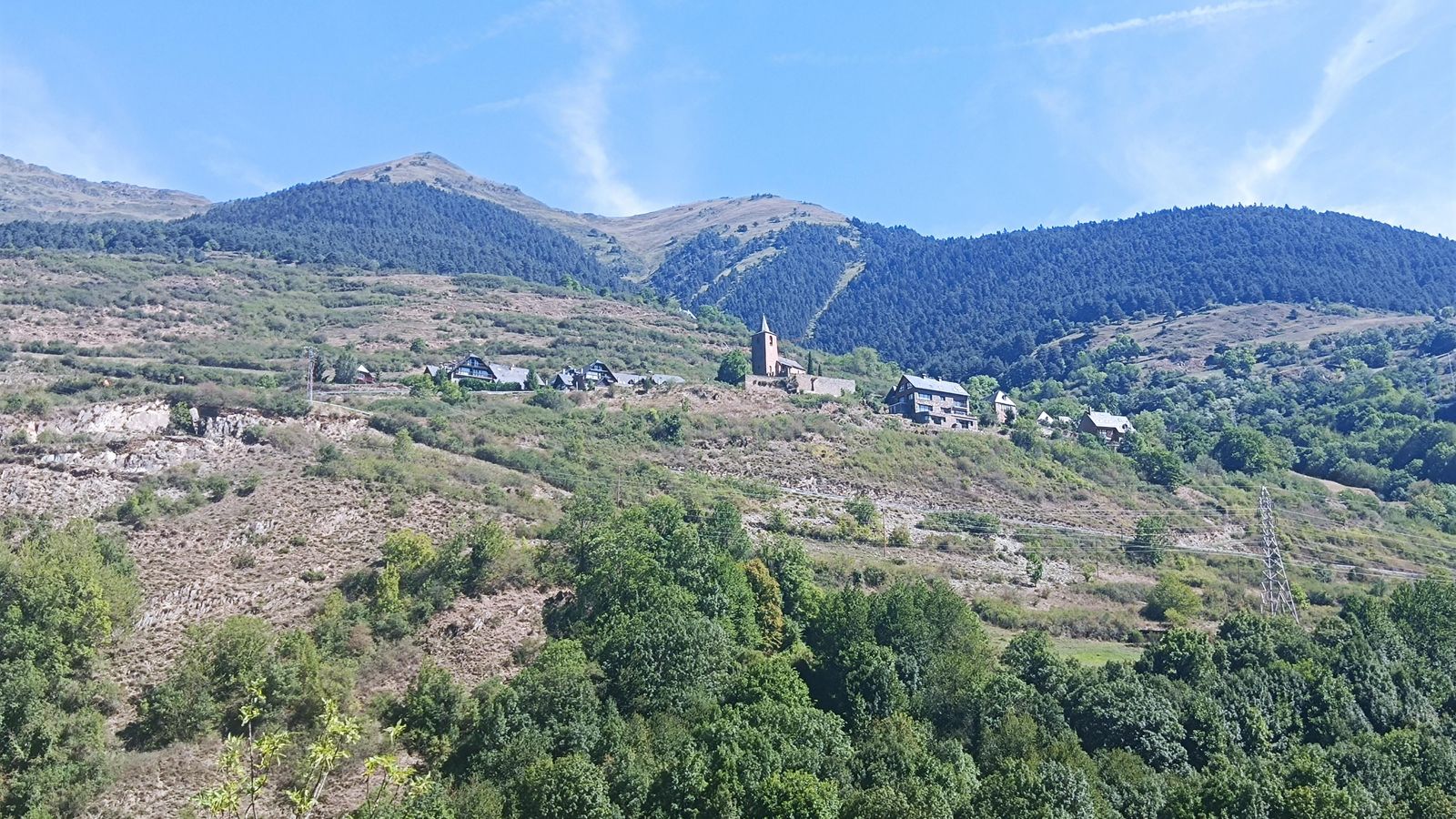 Vilac visto desde el sendero.