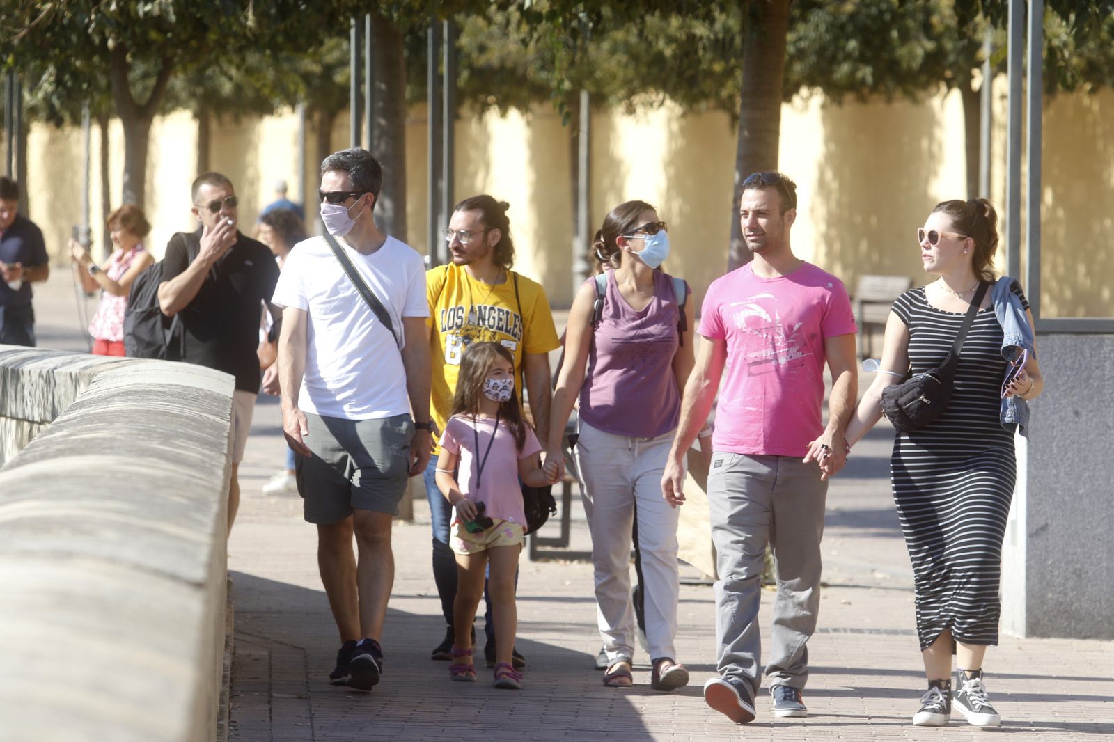 Lleno al completo en Córdoba en el puente del Pilar