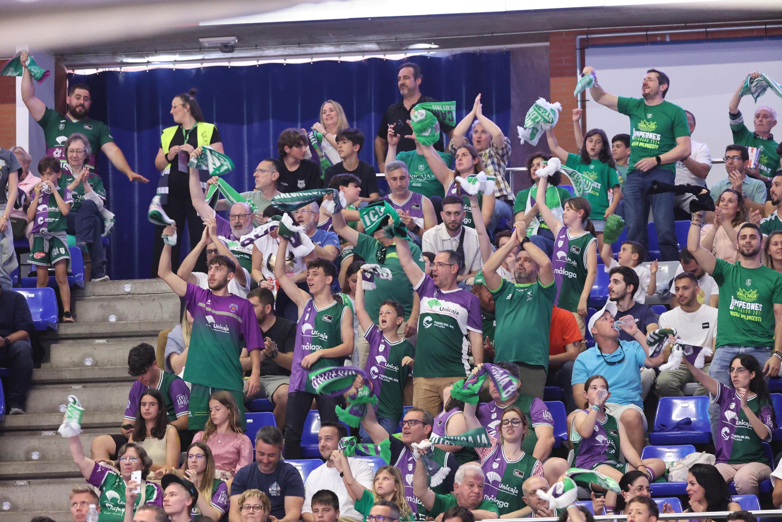 Búscate en las gradas del Carpena en el Unicaja-UCAM Murcia