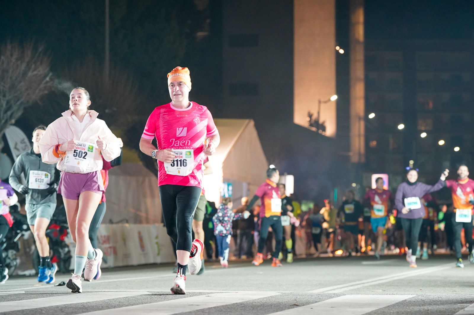 En imágenes: búscate en tu llegada a meta de la Carrera de San Antón 2026 (15)