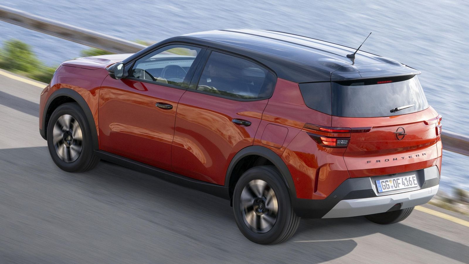 Con una carga de su nueva batería, de mayor tamaño, estos Frontera Electric Extended Range homologan un alcance por encima de 400 km.