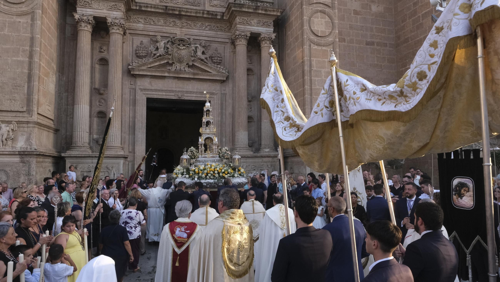 Procesión del Corpus Christi de Almería, en imágenes