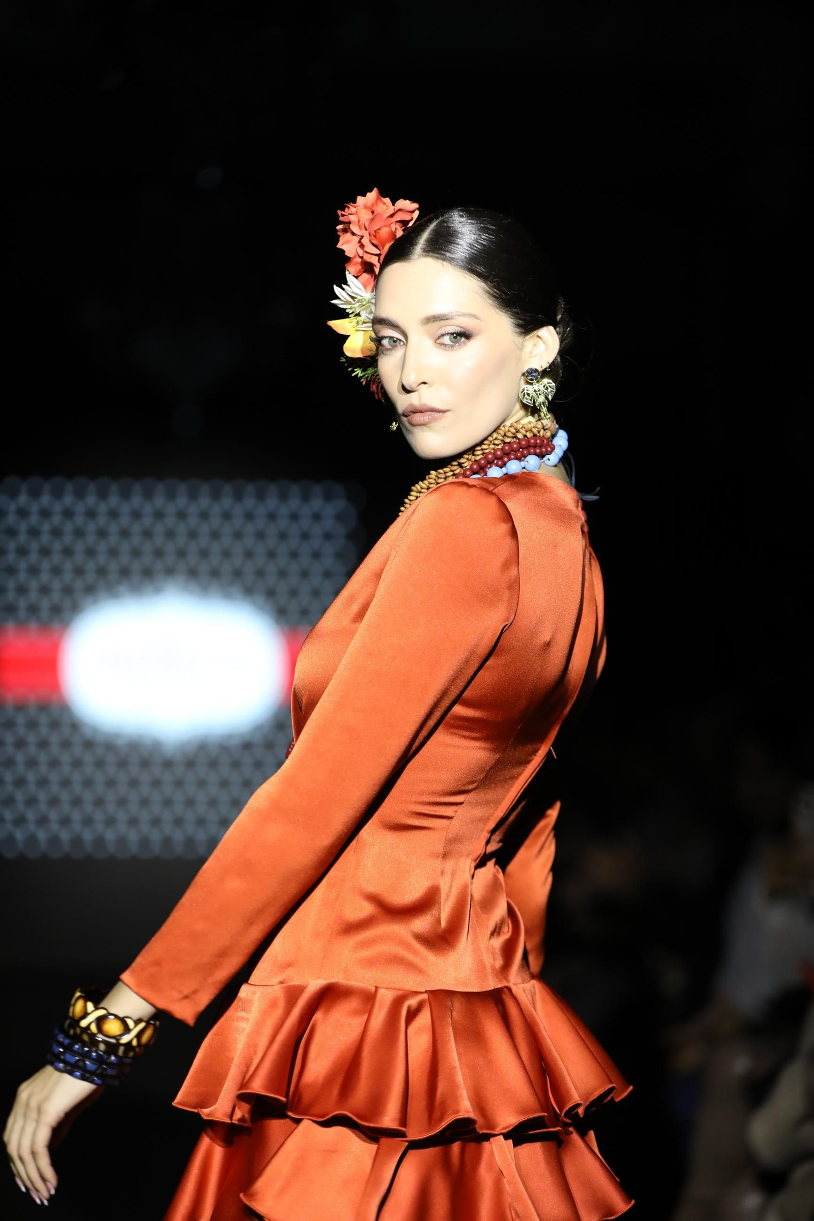 Los trajes de flamenca más en tendencia vistos en la Pasarela Flamenca Granada 2025