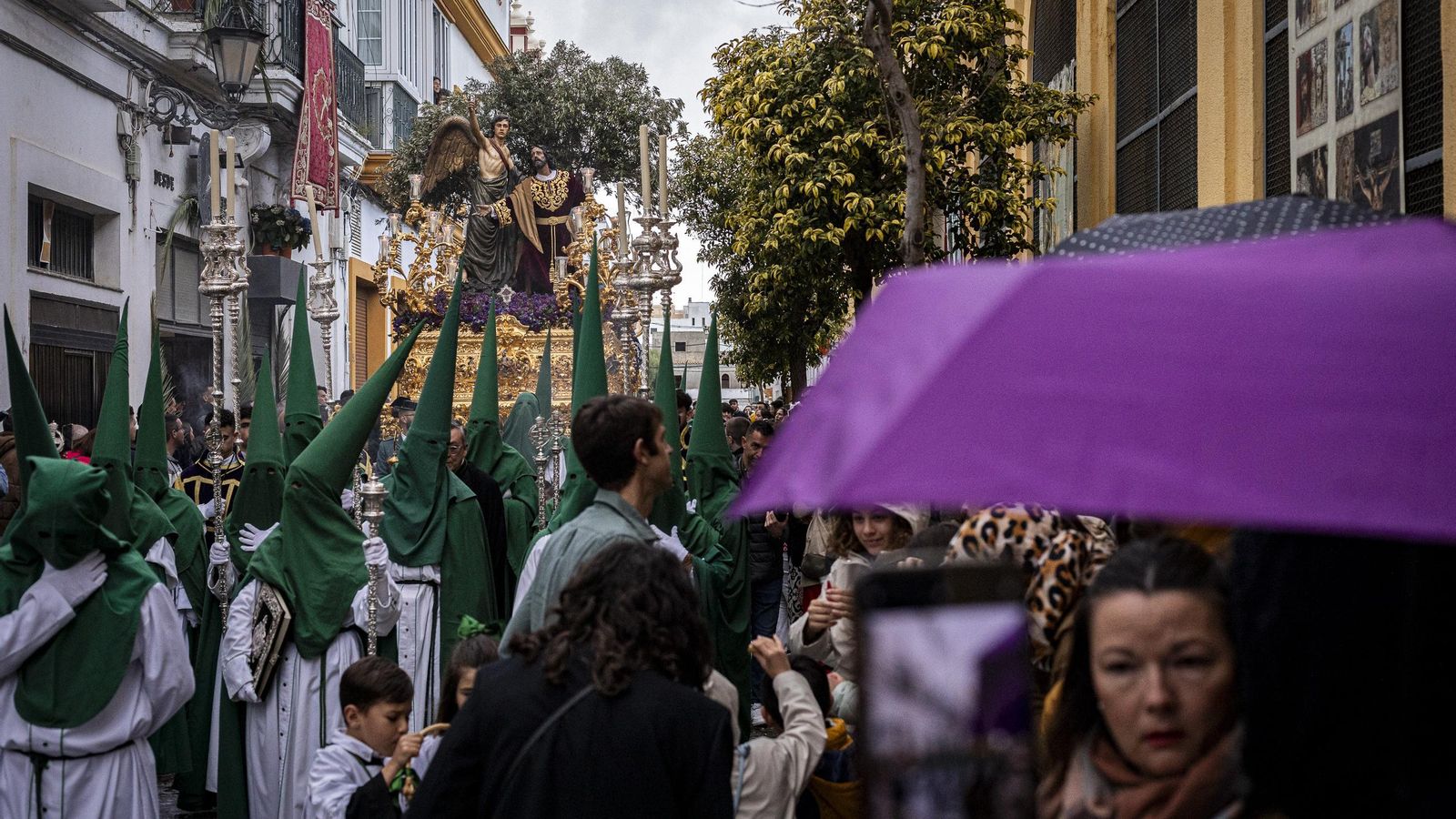 En imágenes, El Huerto de San Fernando fue la única hermandad del Martes Santo