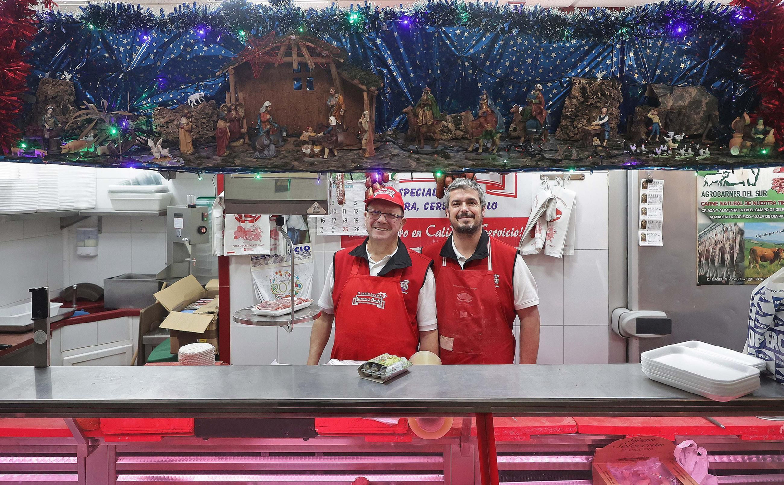 Fotos de las últimas compras en Algeciras para la cena de Nochebuena