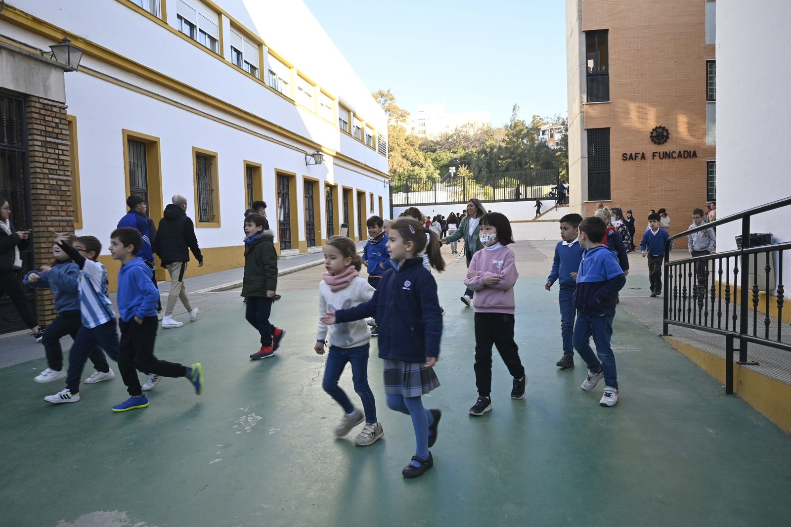 Imágenes del simulacro de incendio en el Funcadia