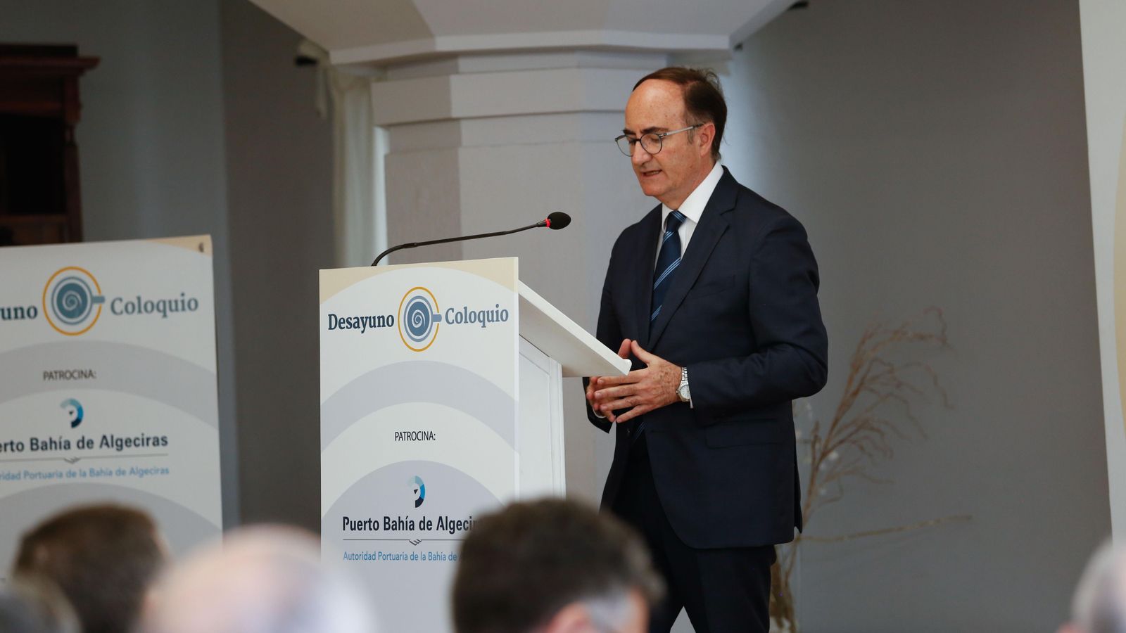 Fotos del Desayuno Coloquio de Europa Sur y el Propeller Club de Algeciras con Benito Núñez Quintanilla