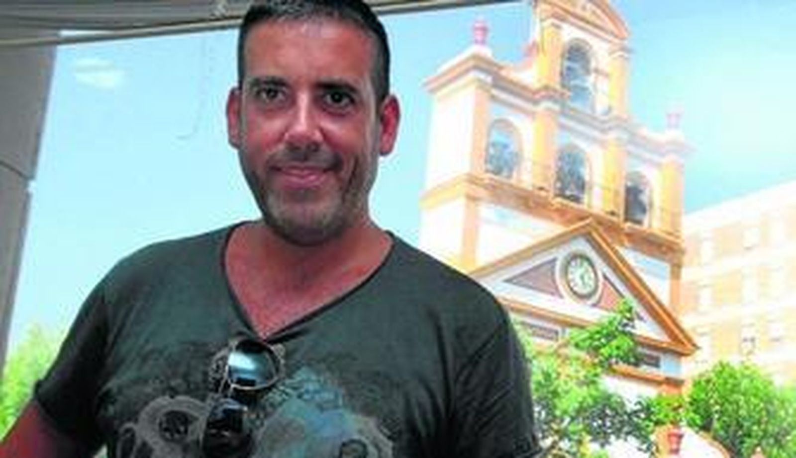 "LA GENTE ME SALUDA CUANDO TOCO EL TAMBOR Y LA FLAUTA, MIENTRAS OTROS SE ANIMAN CONMIGO"Gustavo Pedrero