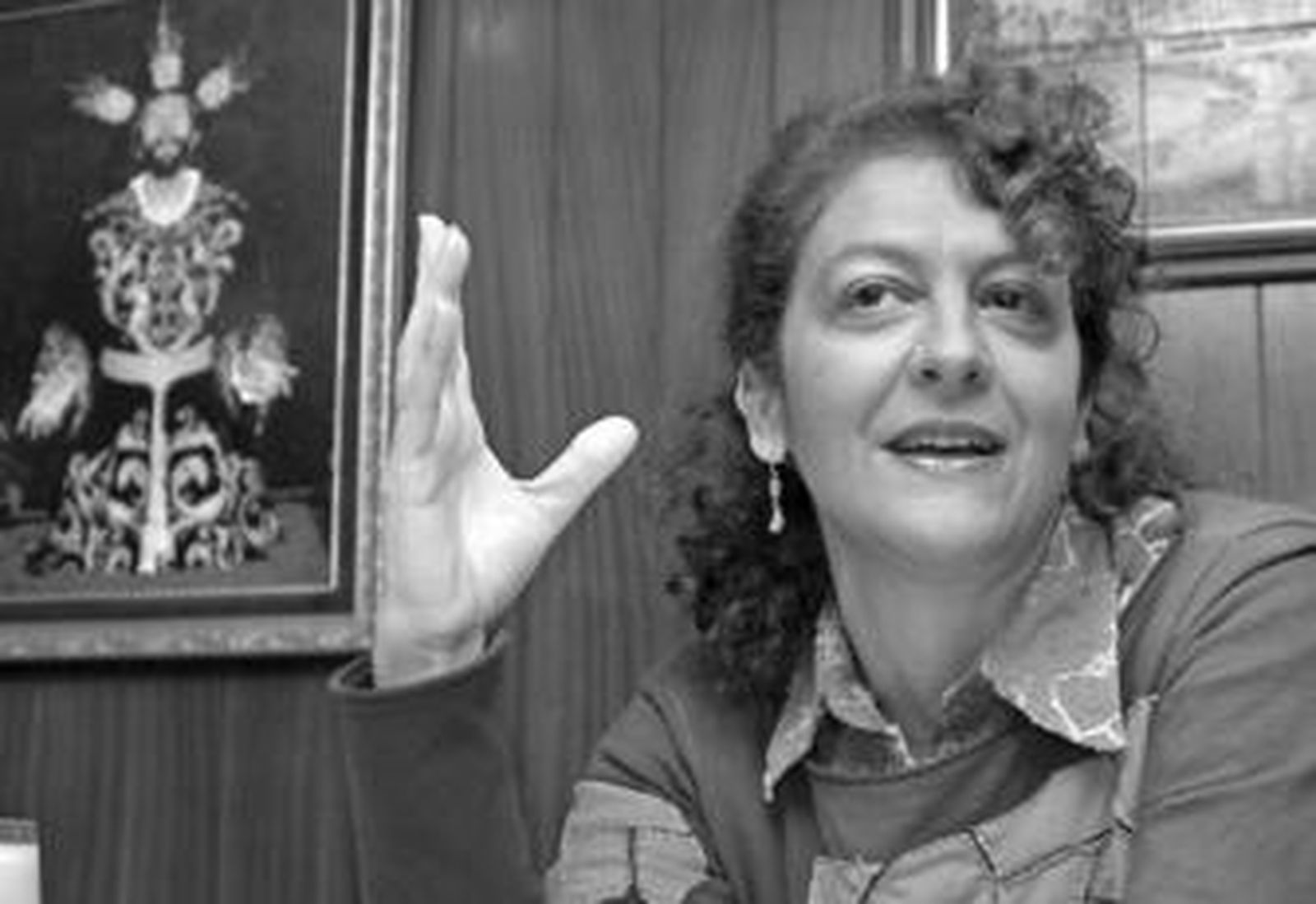 Ángeles Hidalgo, en la cafeteria Monte-Sión de la calle Feria, una calle decisiva en su trayectoria profesional.