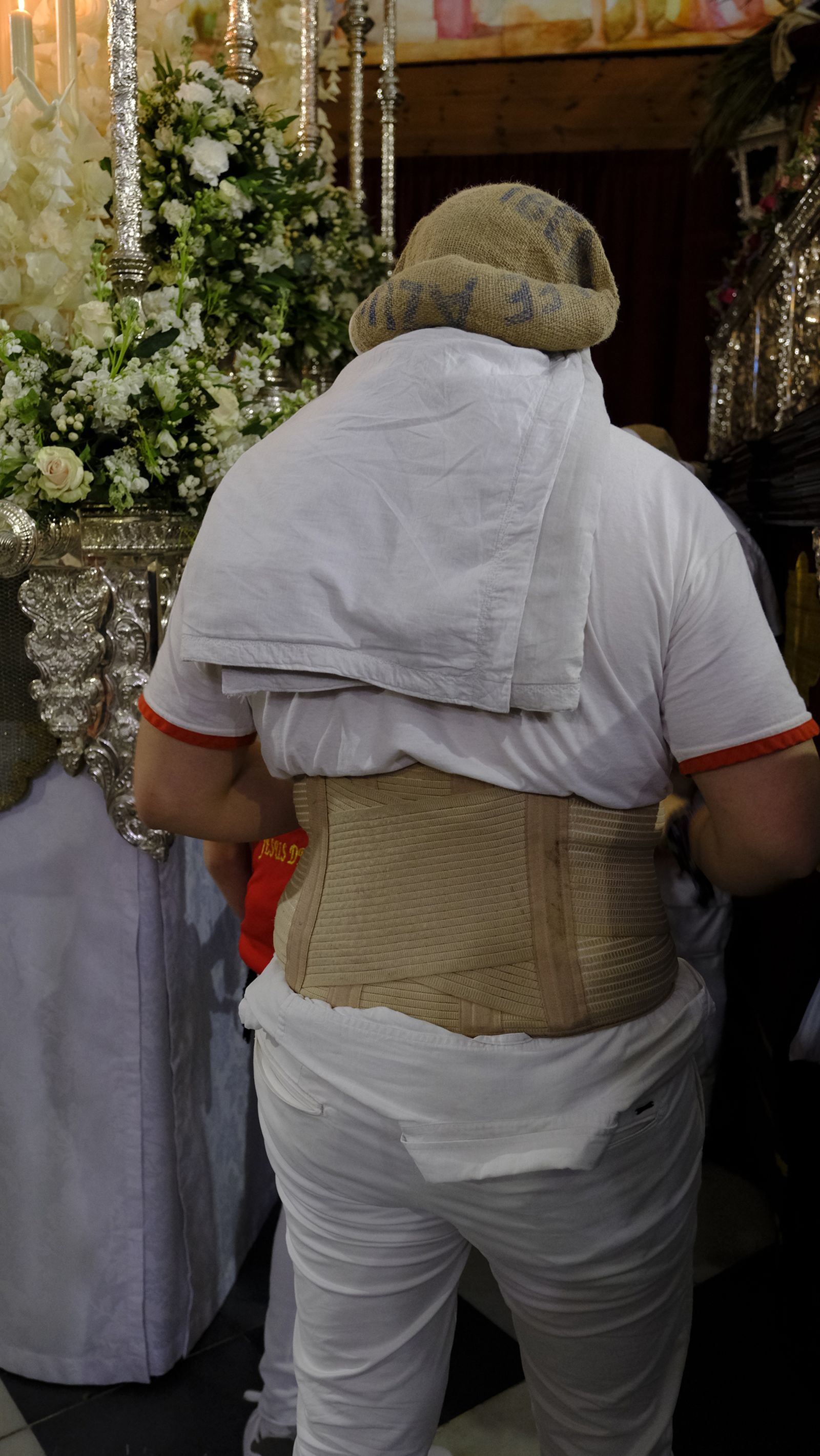 La Borriquita procesiona por las calles de Almería, en imágenes