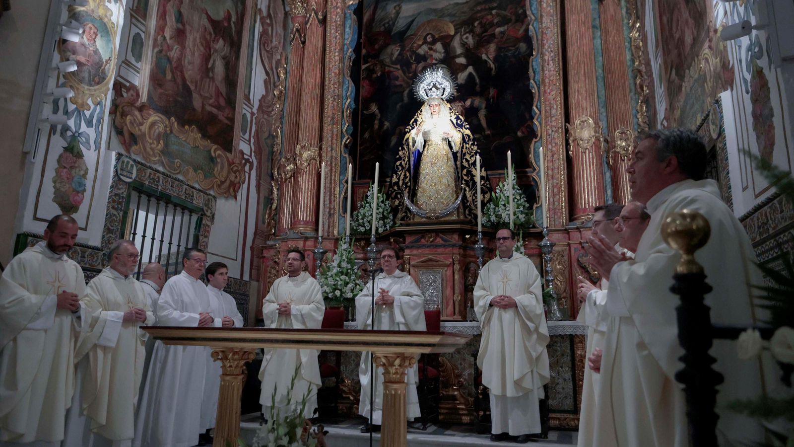 Un momento de la celebración religiosa.