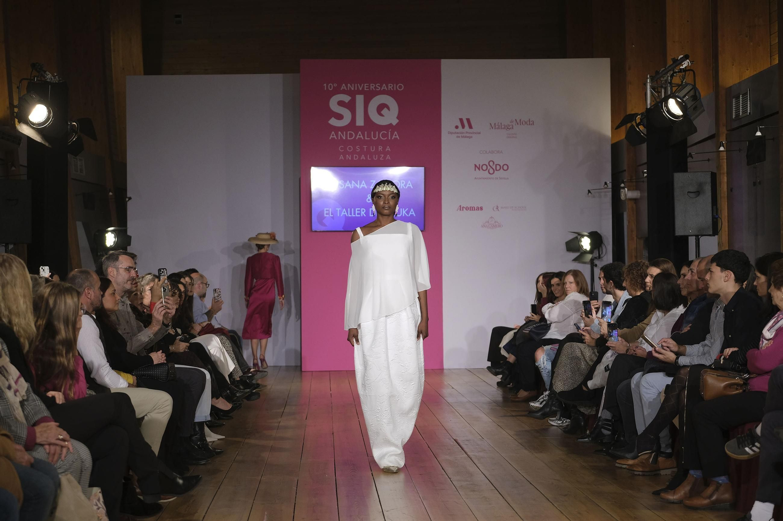 Tocados y pamelas, la tendencia en invitada que recuperan Susana Zamora y El taller de Piluka