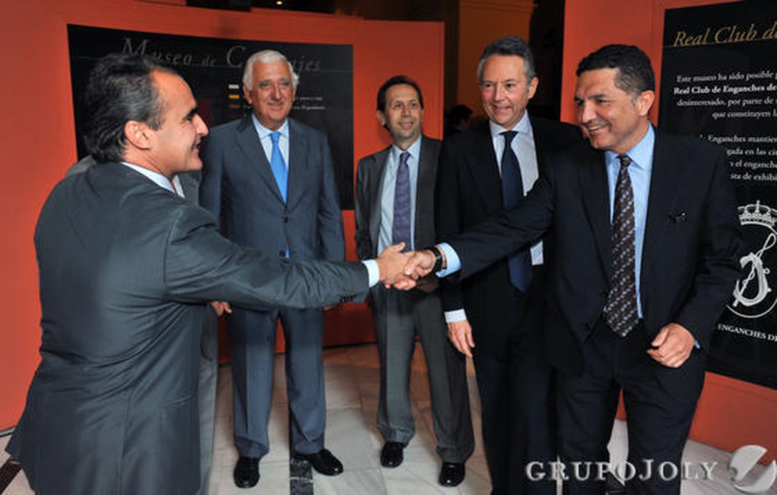 Rafael Herrador; Santiago Herrero, presidente de la CEA; José Antonio Carrizosa, director de Publicaciones de Grupo Joly y de 'Diario de Sevilla'; José Joly; y Gaspar Llanes.

Foto: Juan Carlos Vázquez y Manuel Gómez
