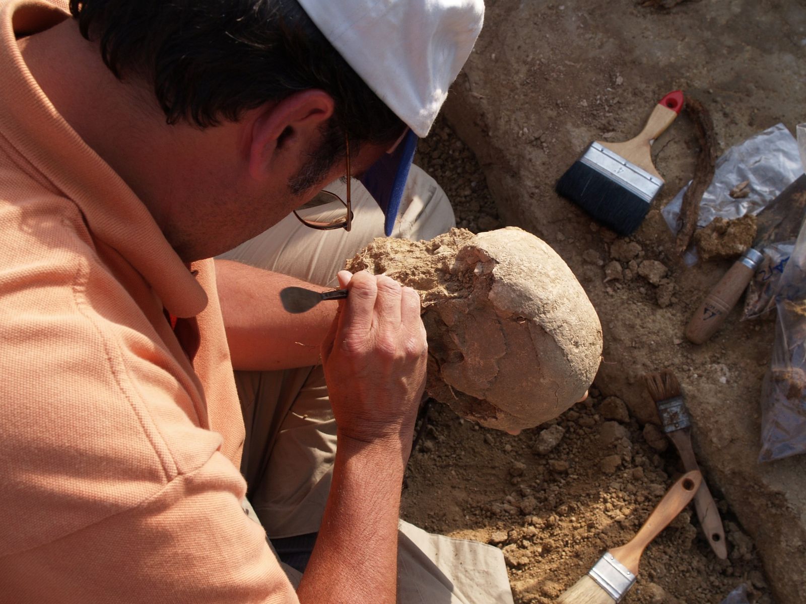 Trabajos arqueológicos en el dolmen de Antequera.