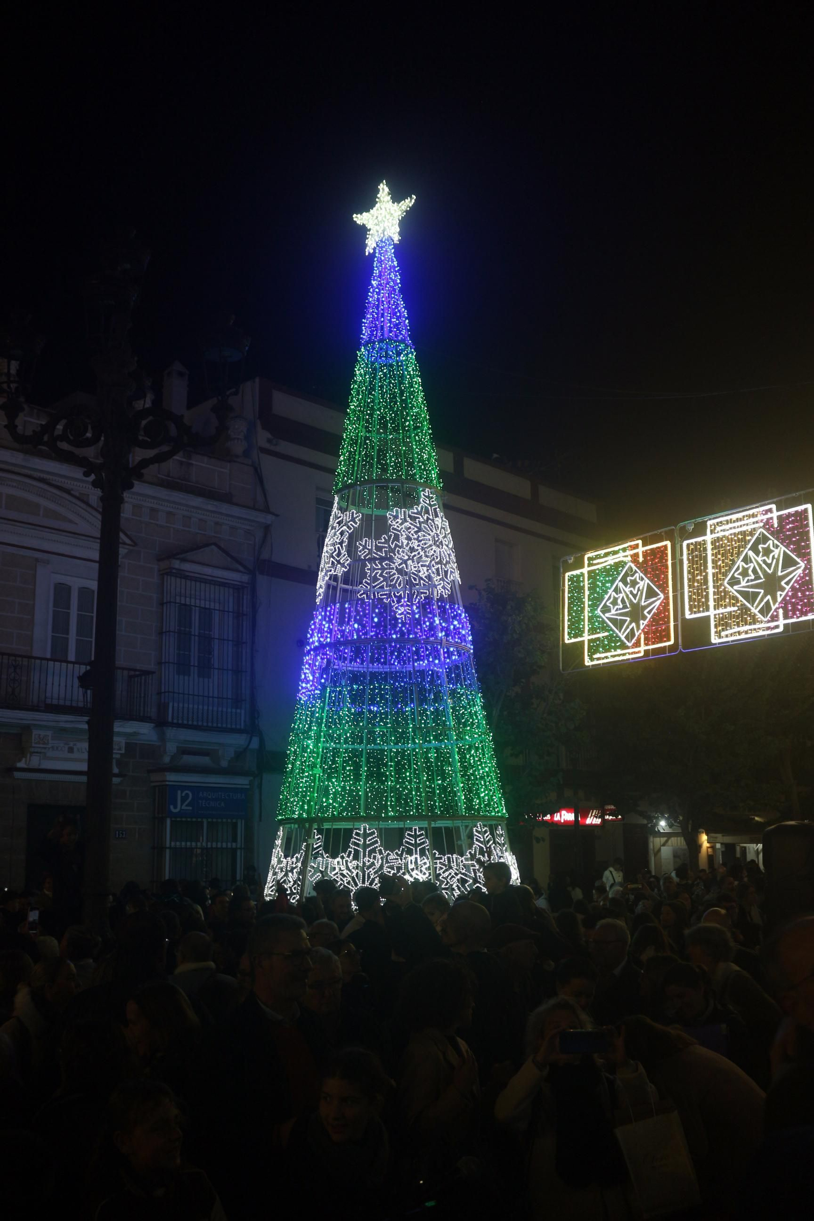 Así se ha recibido a la Navidad en Puerto Real Así se ha recibido a la Navidad en Puerto Real