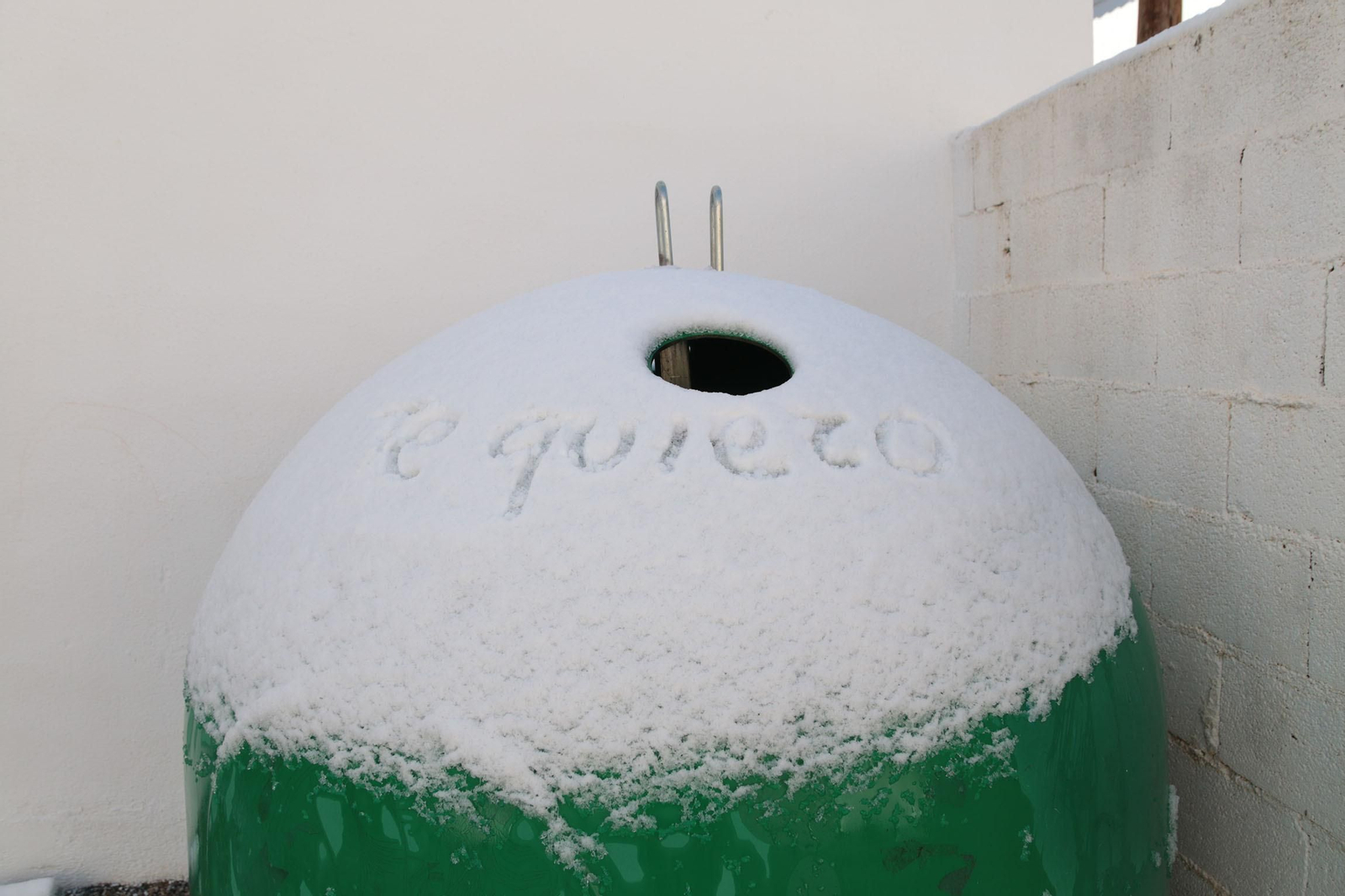 La nieve cubre de blanco la Alpujarra Almeriense