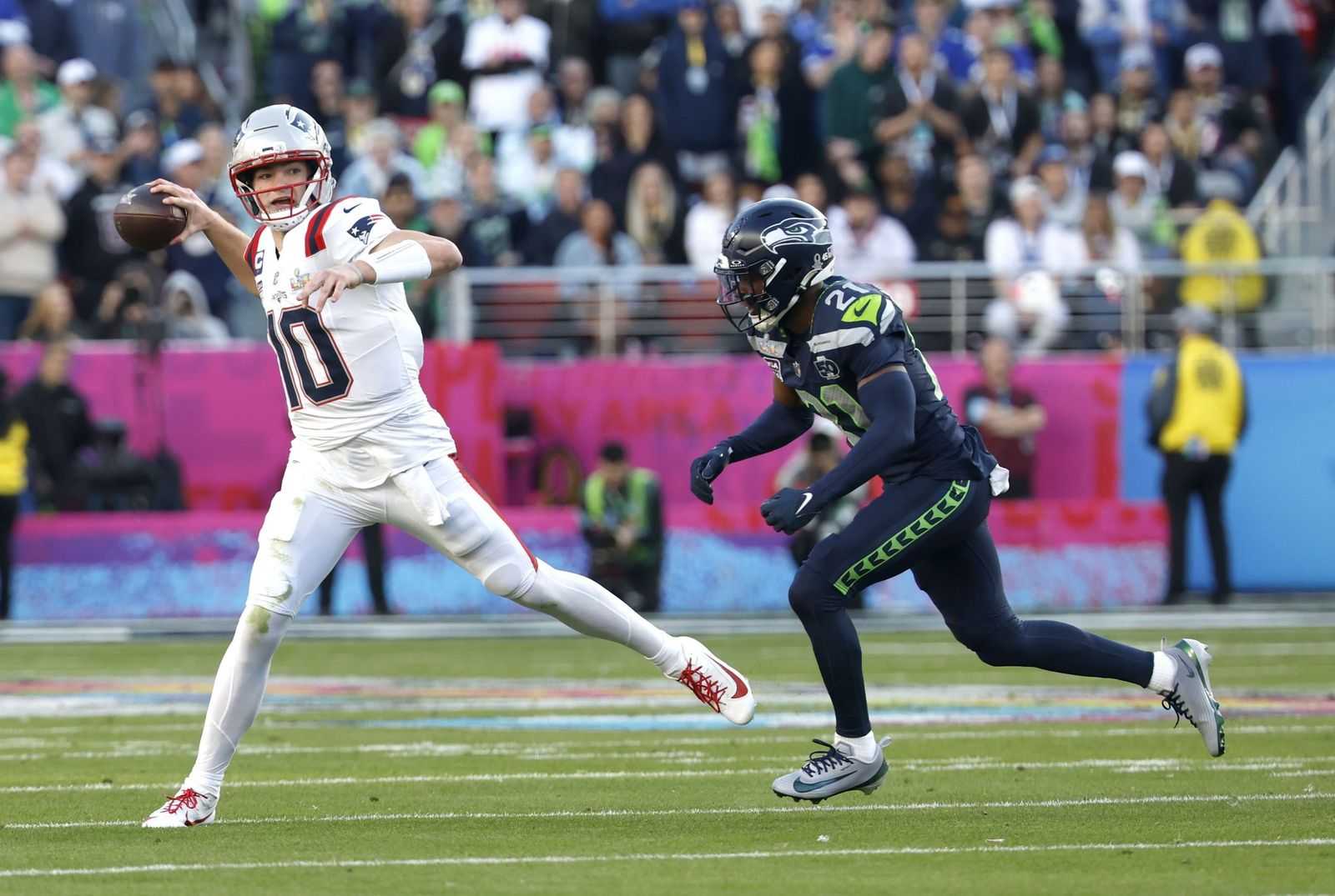 Las mejores fotos de la Super Bowl con la actuación de Bad Bunny