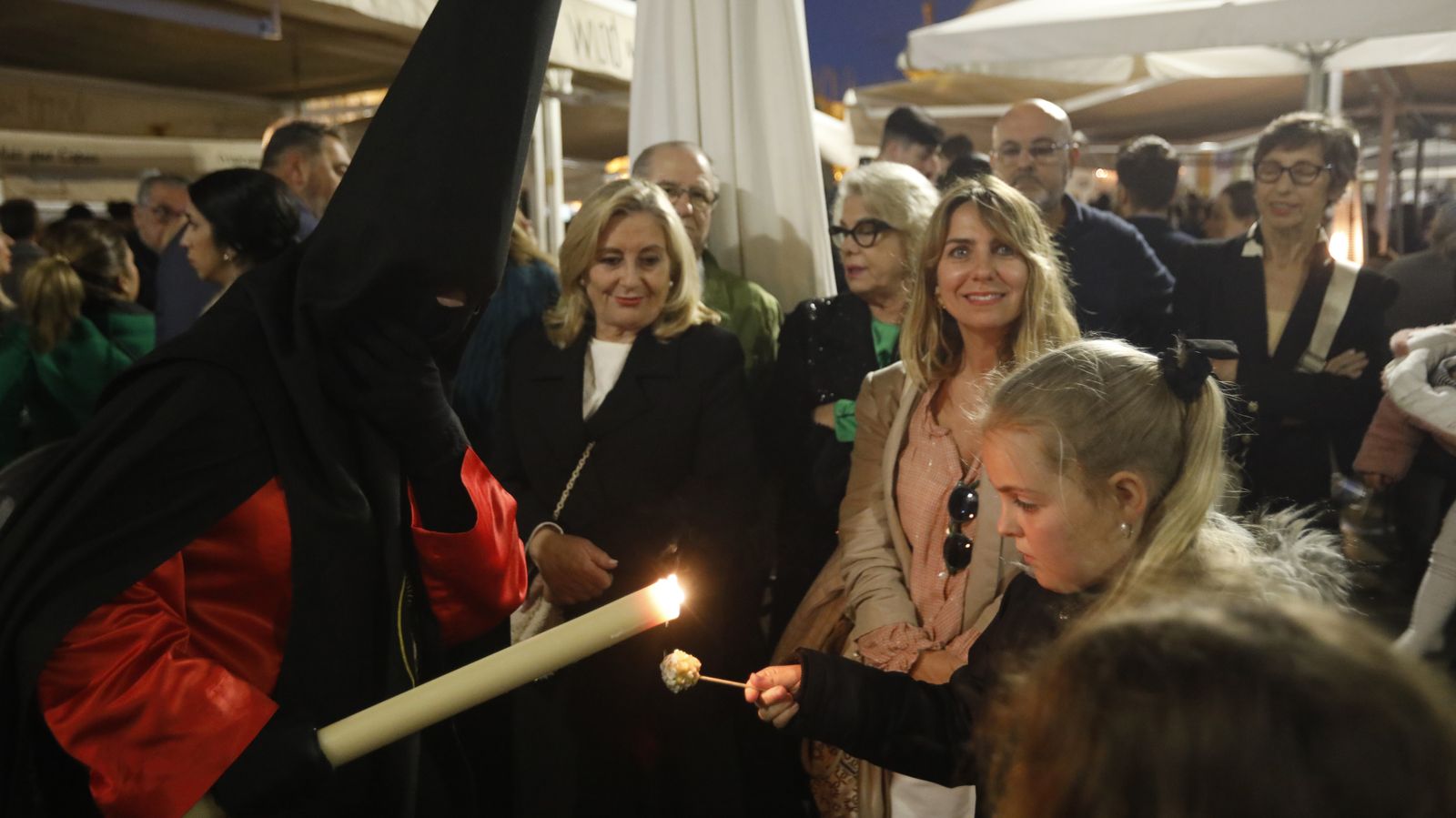 Las fotos del Viernes Santo en la Línea:  Cristo del Mar y Luz y Esperanza Nuestra, Soledad y Santo Entierro, Cristo del Amor y Misericordia y Amargura