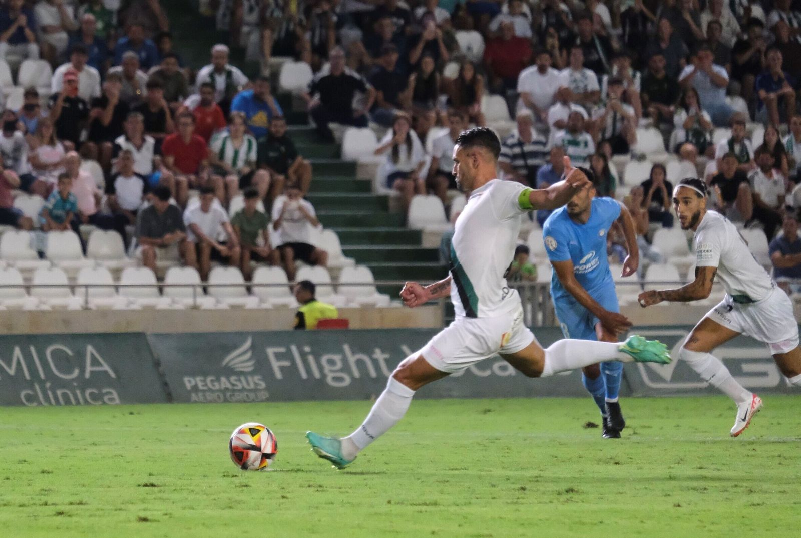 La derrota del Córdoba CF ante el Ibiza en El Arcángel, en imágenes