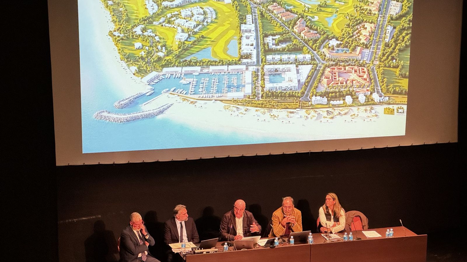 Un momento de la Asamblea celebrada este miércoles en Motril