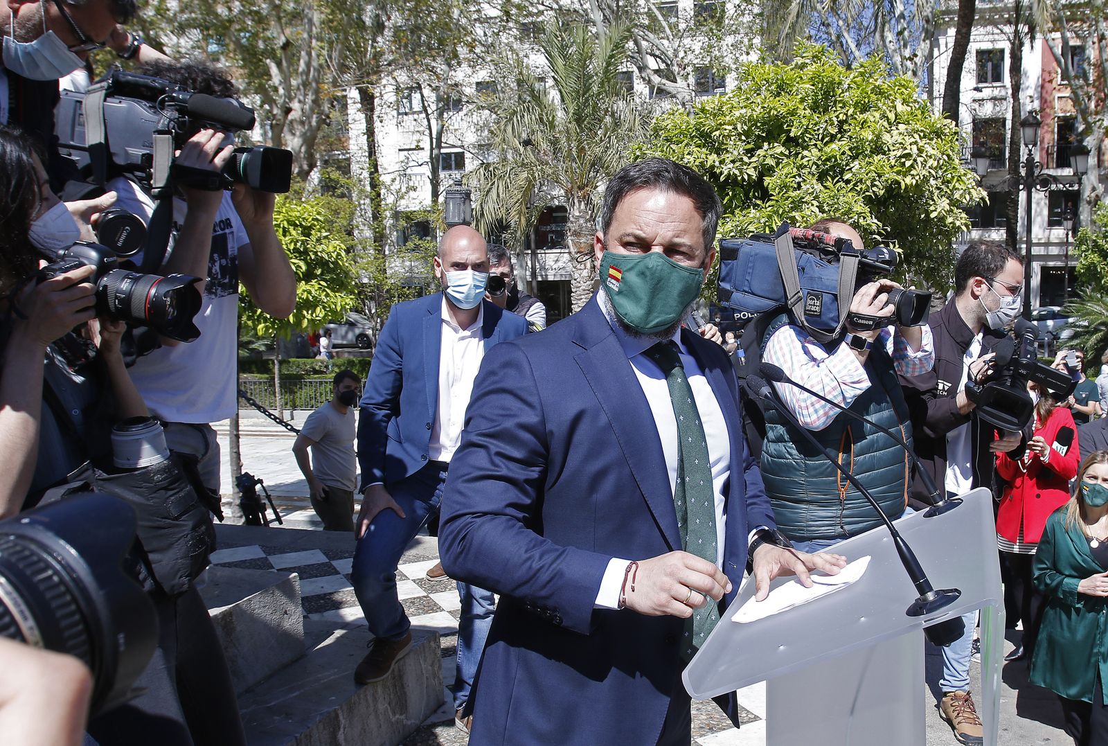 Cierran Plaza Nueva para una R.P. de Santiago Abascal