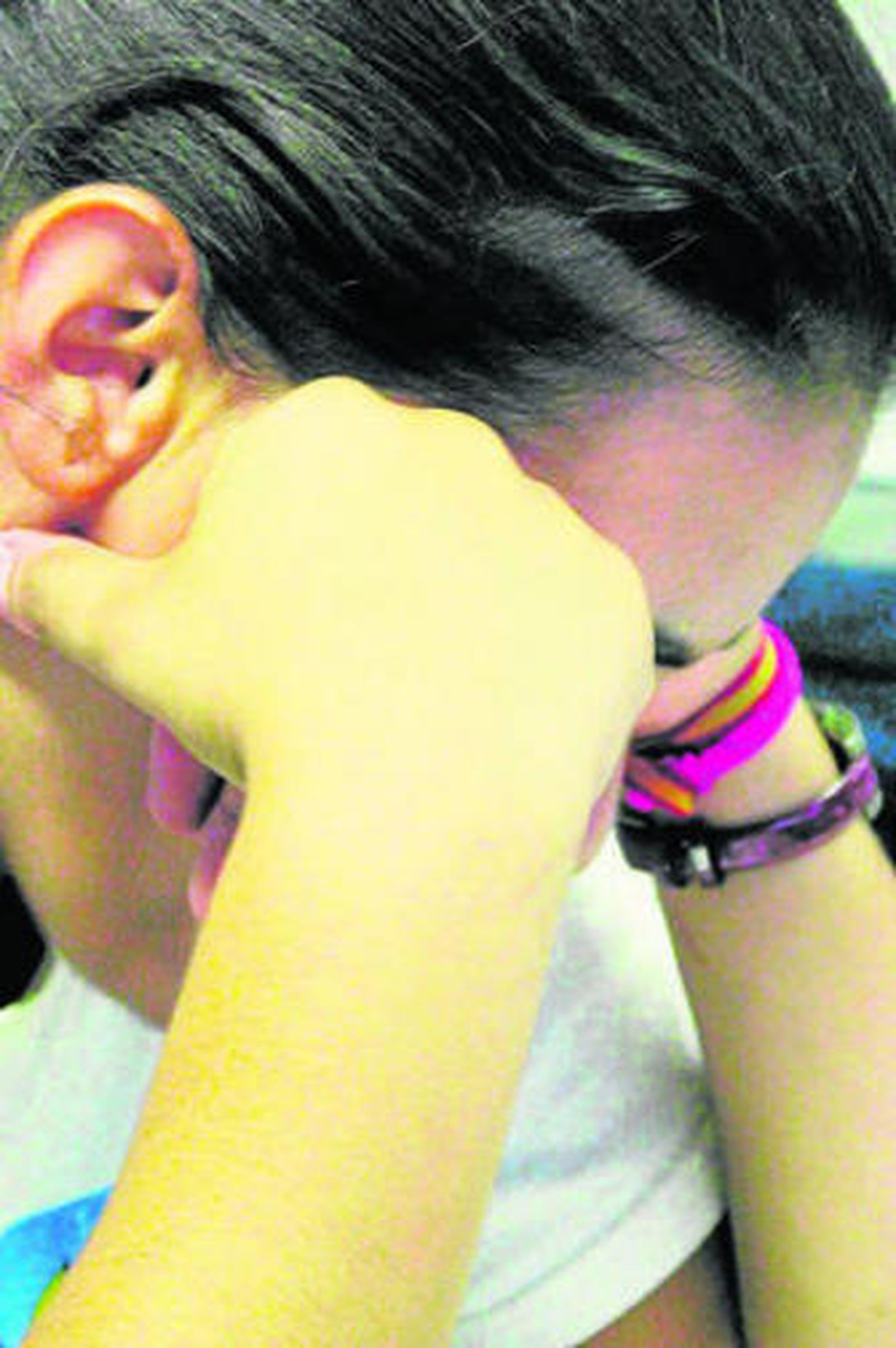 Una joven sufre problemas de ansiedad.