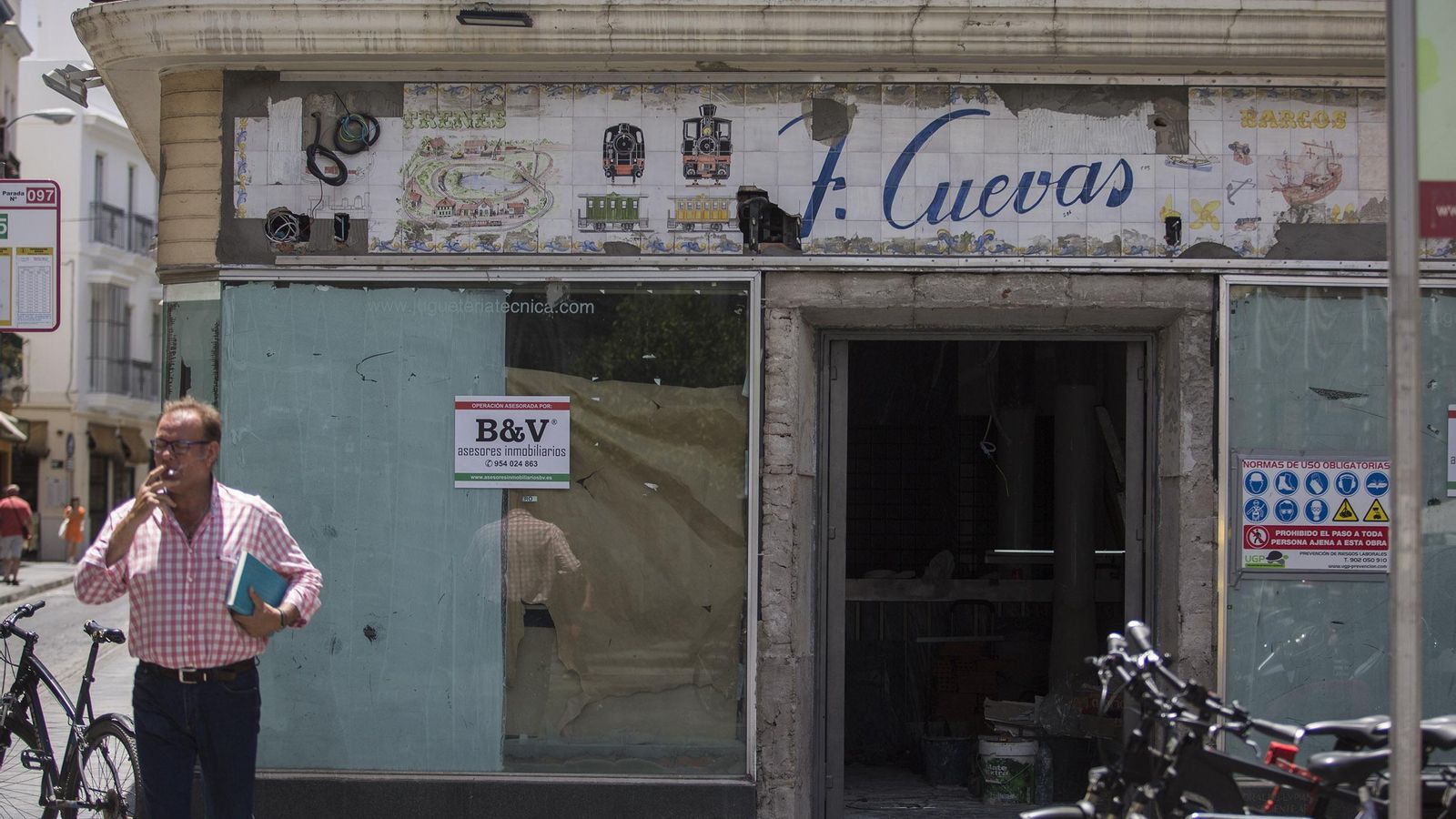 La fachada de la antigua juguetería Cuevas