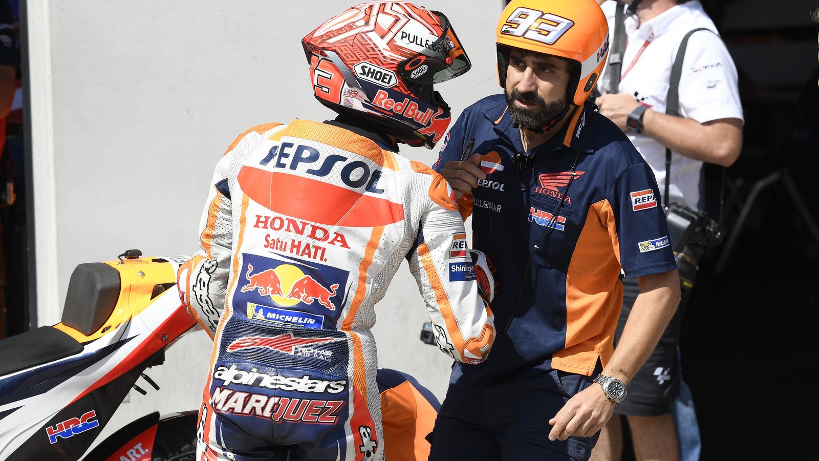 Santi Hernández, con Marc Márquez en el Gran Premio de Austria.