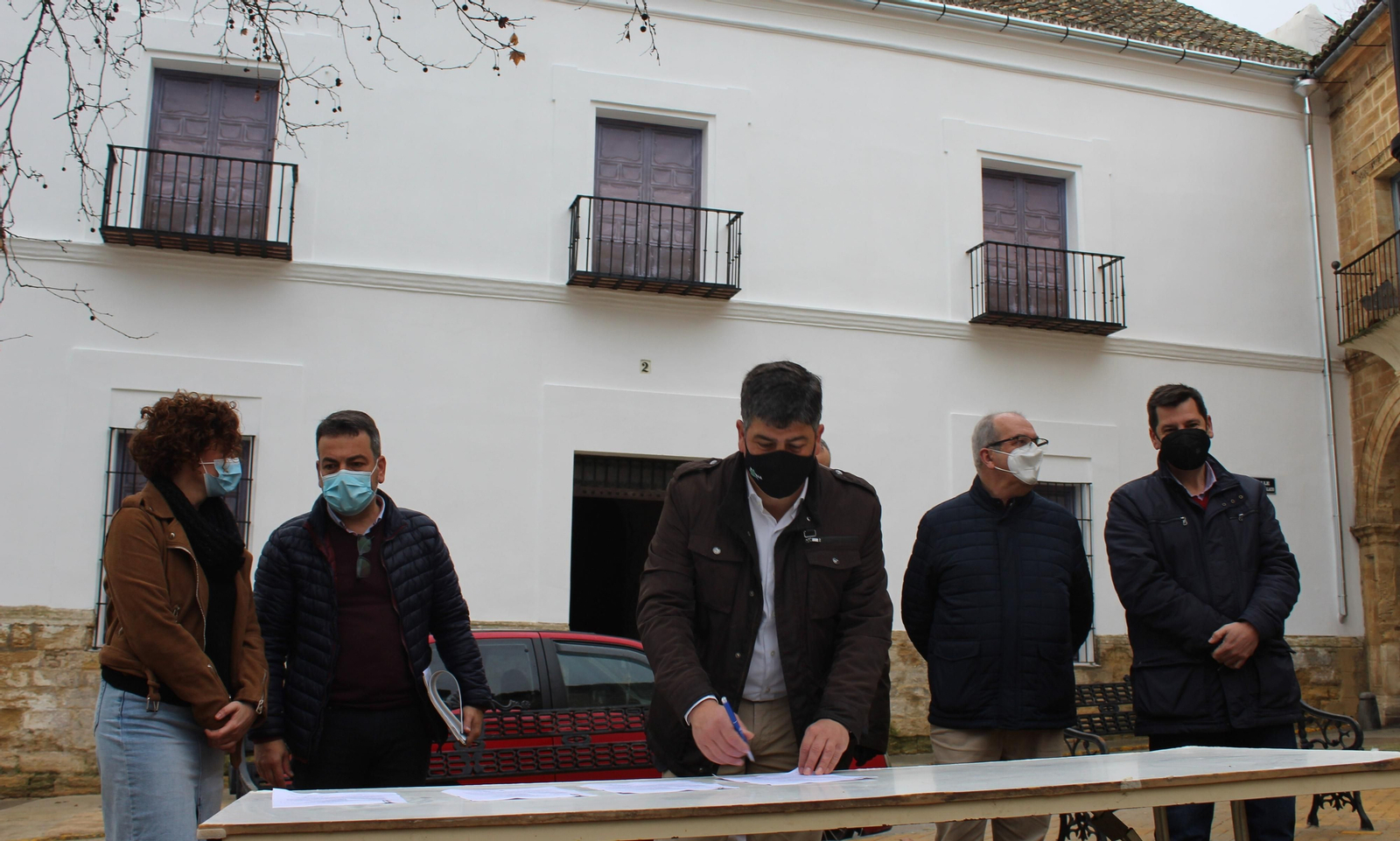 Visita del alcalde a la primera fase de las obras en la casa Teresa Enríquez.