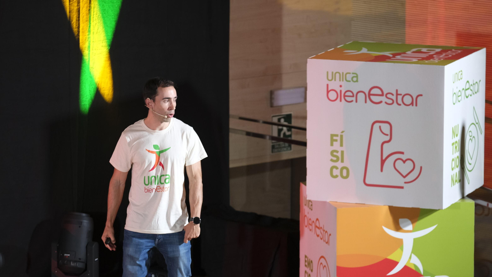 Marcos Vázquez, durante su explicación en un repleto auditorio del Edificio Pitágoras del PITA.