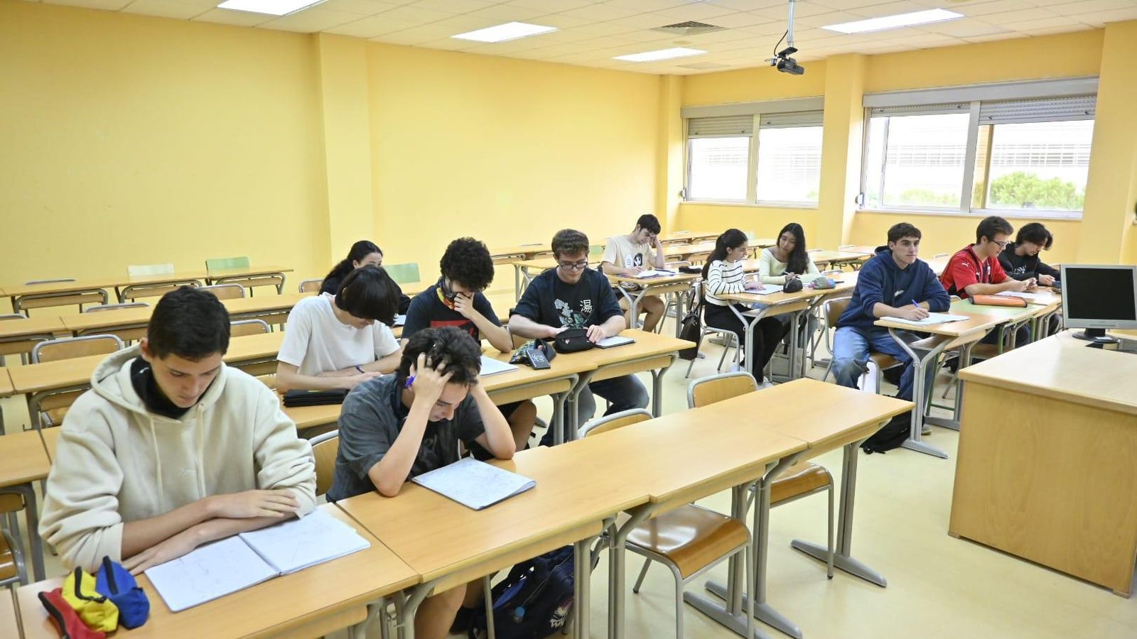 Estudiantes del nuevo Grado en Física de la UHU.