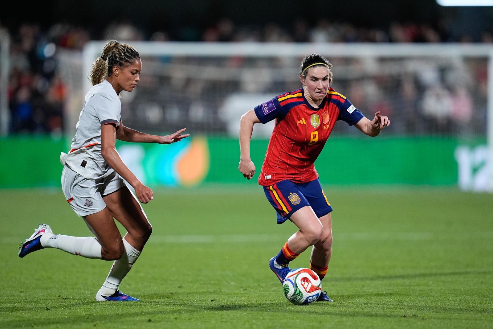 Las fotos del España-Islandia de fútbol femenino