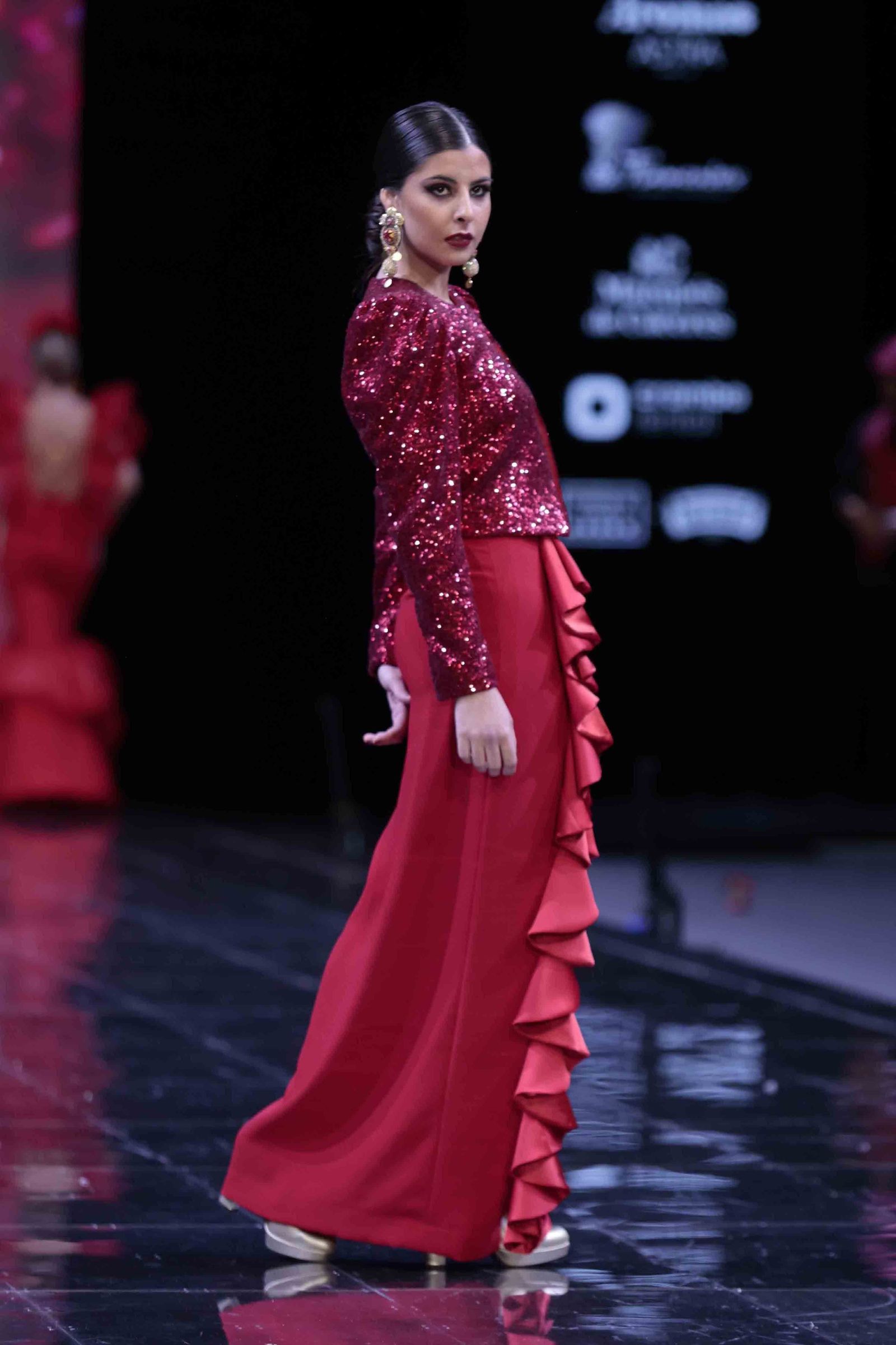 Desfile de Pilar Rubio en SIMOF de 2024, todas las fotos