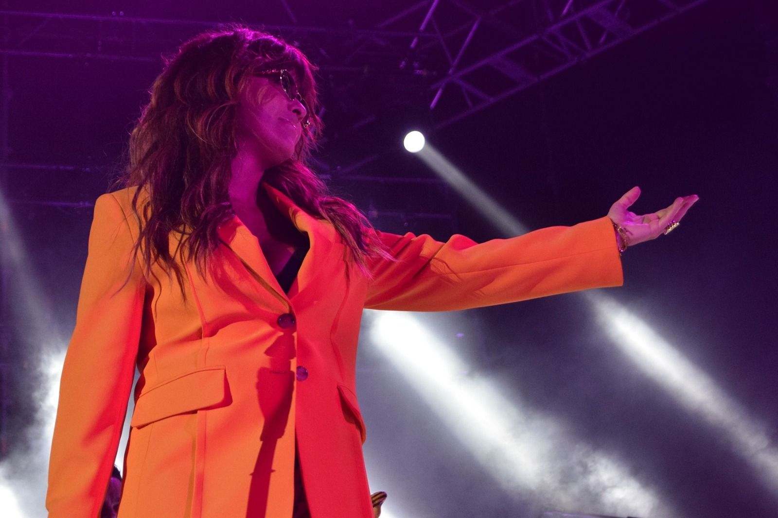 Vanesa Martín, durante su concierto en el Cabaret Festival de El Puerto.