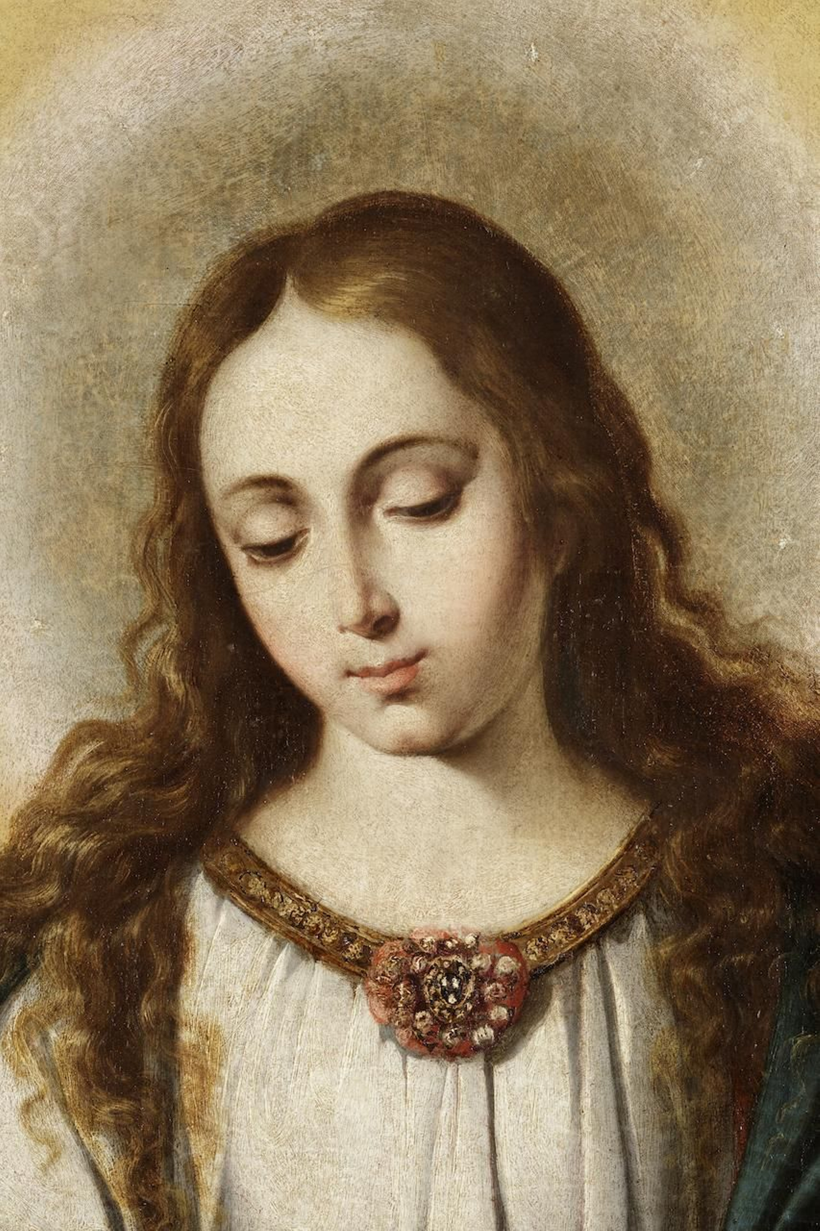 El bello rostro de la Virgen.