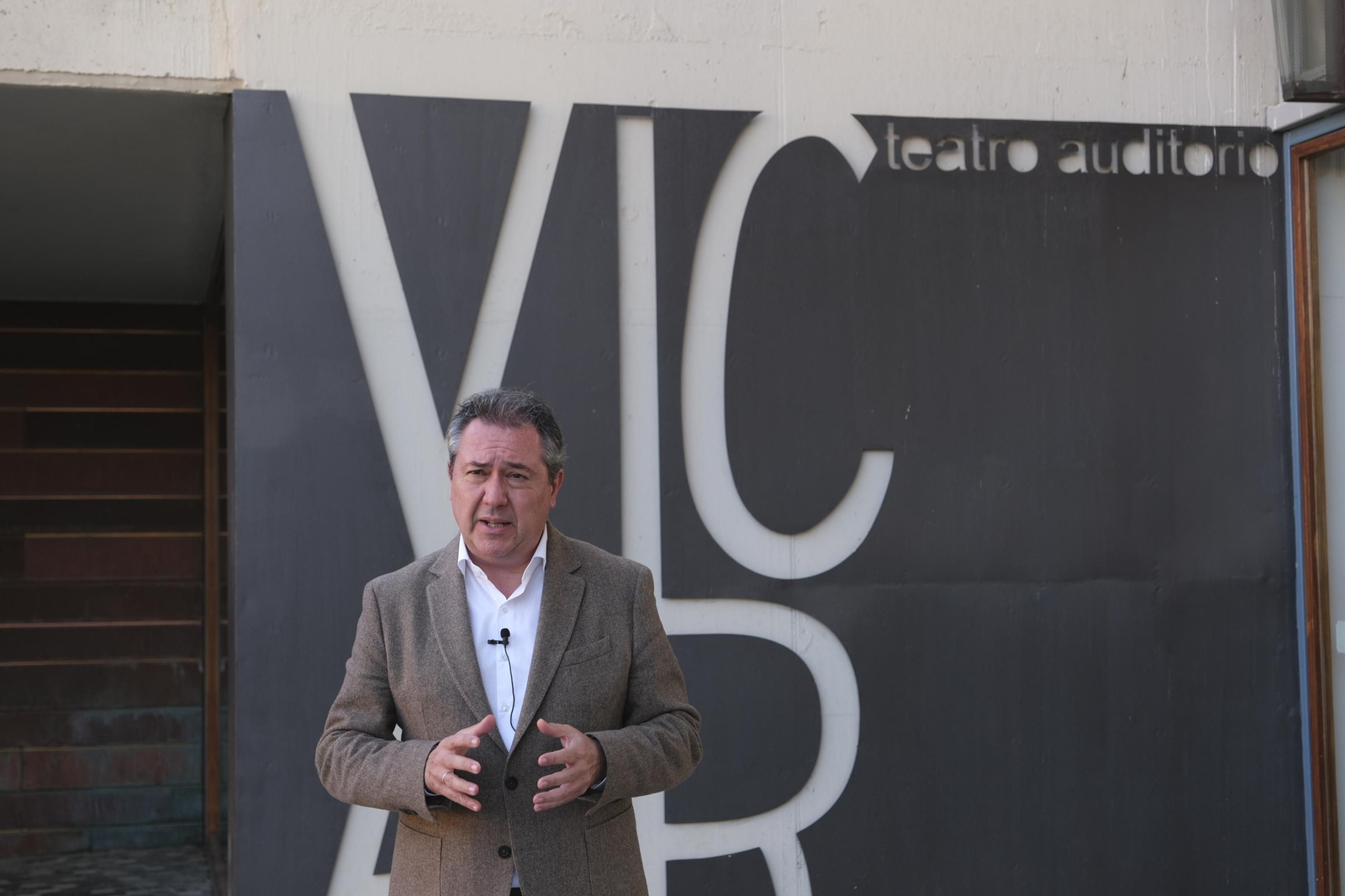 Imágenes de Juan Espadas, Secretario General del PSOE en Andalucía, en Almería.