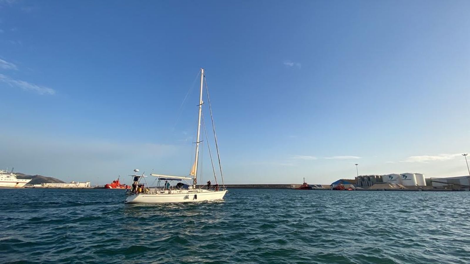 Haga saliendo del Puerto de Motril