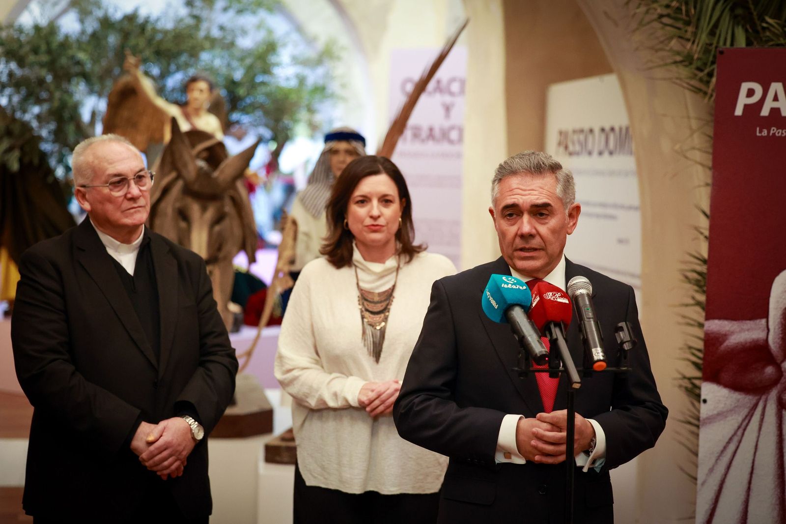 Inaugurada en San Fernando la exposición cofrade Passio Domini: las imágenes